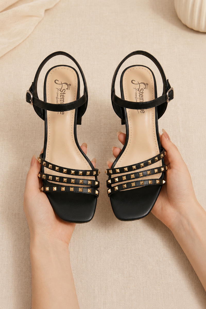 Nyra | Black