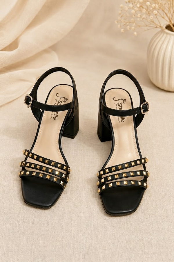 Nyra | Black